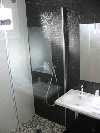 Imagen de la habitación del Hotel Les Criquets and Spa. Foto 12