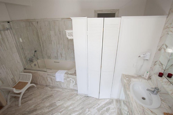 Imagen de la habitación del Hotel Les Demeures de Varennes, BW Signature Collection. Foto 4