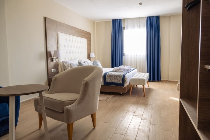Imagen de la habitación del Hotel Les Deux B Salsabil. Foto 13