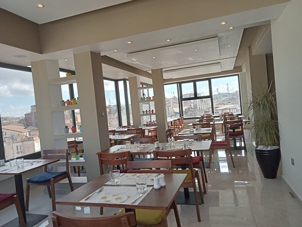 Imagen del bar/restaurante del Hotel Les Deux B Salsabil. Foto 6