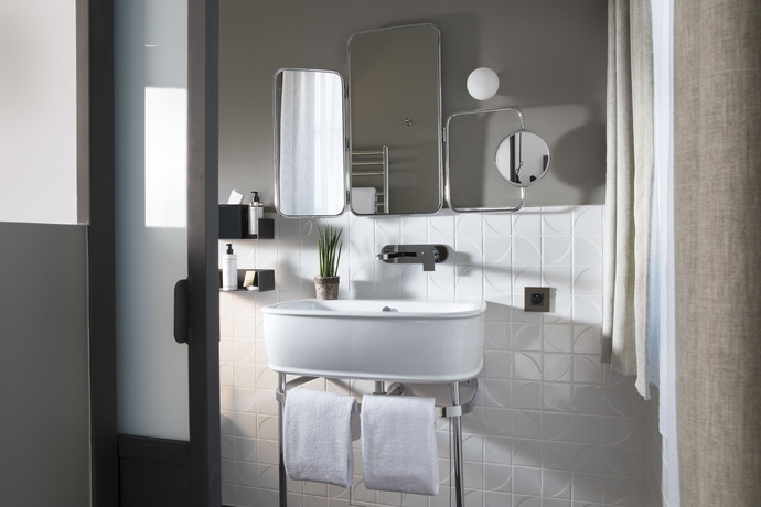 Imagen de la habitación del Hotel Les Deux Girafes. Foto 9