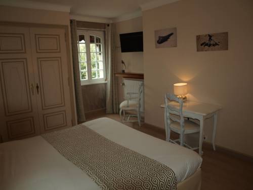 Imagen de la habitación del Hotel Les Deux Magots. Foto 13