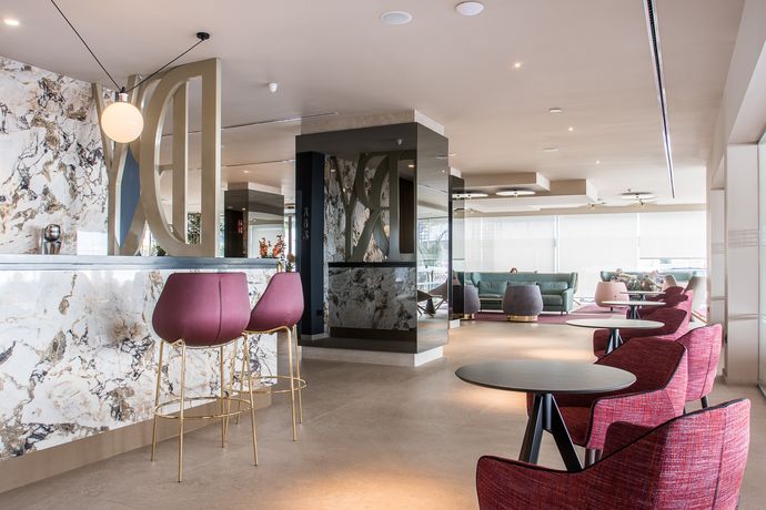 Imagen del bar/restaurante del Hotel Les Dunes Comodoro. Foto 4