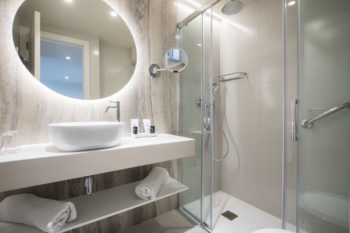 Imagen de la habitación del Hotel Les Dunes Comodoro. Foto 12