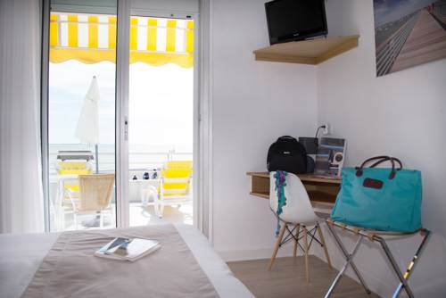 Imagen de la habitación del Hotel Les Dunes, La Tranche-sur-Mer. Foto 13