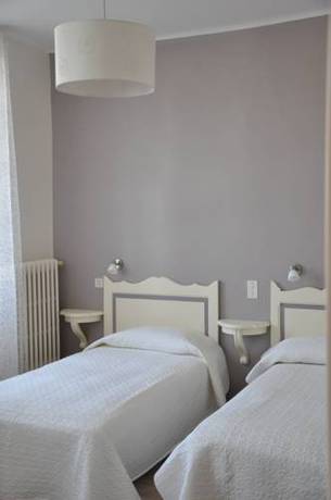 Imagen de la habitación del Hotel Les Echevins. Foto 5