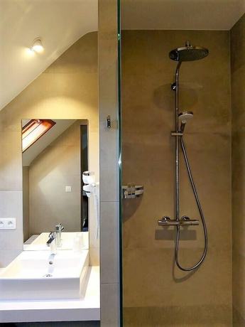 Imagen de la habitación del Hotel Les Eleveurs. Foto 5