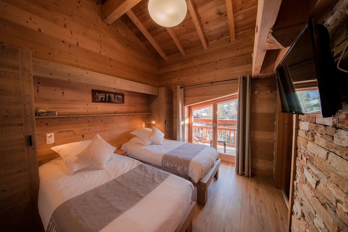 Imagen de la habitación del Hotel Les Escondus. Foto 17