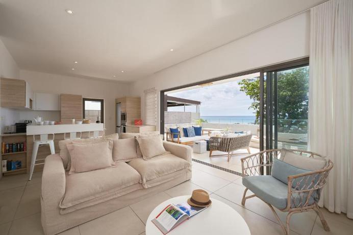 Imagen general del Hotel Les Estivales Beachfront by LOV. Foto 10