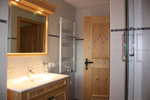 Imagen de la habitación del Hotel Les Etagnes. Foto 15