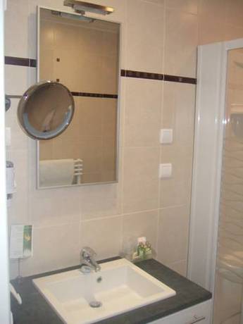 Imagen de la habitación del Hotel Les Etangs De Guibert. Foto 4