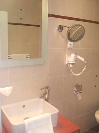 Imagen de la habitación del Hotel Les Etangs De Guibert. Foto 6