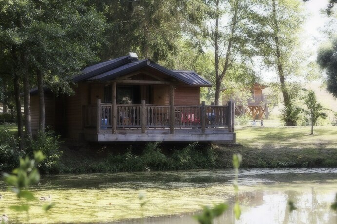 Imagen de la habitación del Hotel Les Etangs du Moulin. Foto 20
