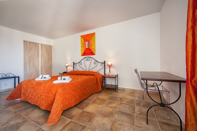 Imagen de la habitación del Hotel Les Eucalyptus. Foto 3