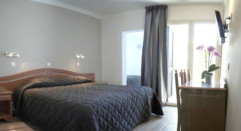 Imagen de la habitación del Hotel Les Eucalyptus. Foto 7