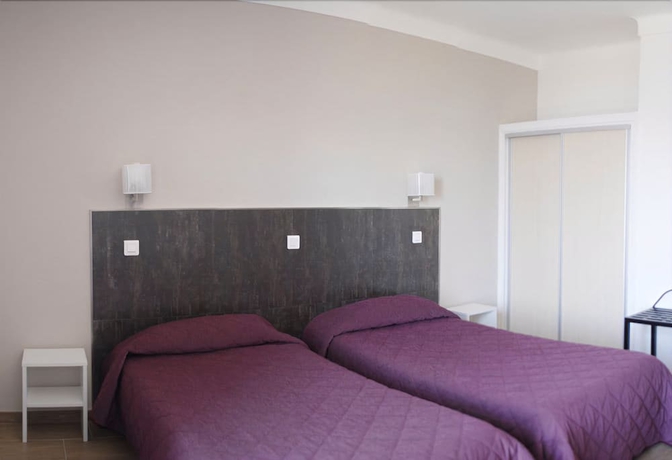 Imagen de la habitación del Hotel Les Eucalyptus. Foto 9