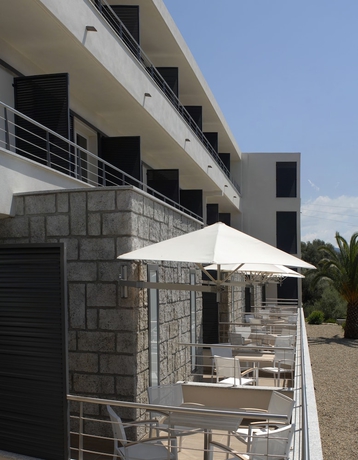 Imagen de la habitación del Hotel Les Eucalyptus. Foto 15