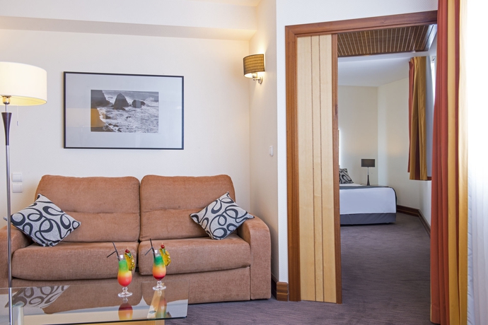 Imagen de los interiores del Hotel Les Flamants Roses. Foto 9