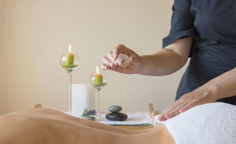 Imagen de la piscina del Hotel Les Flamants Roses. Foto 12