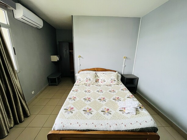 Imagen general del Hotel Les Flots Bleu. Foto 4