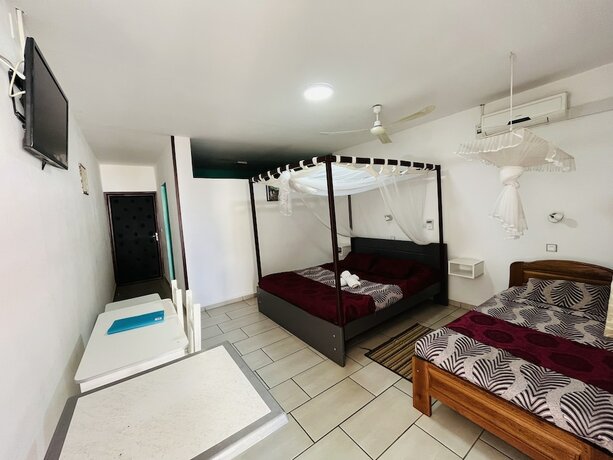 Imagen de la habitación del Hotel Les Flots Bleu. Foto 13