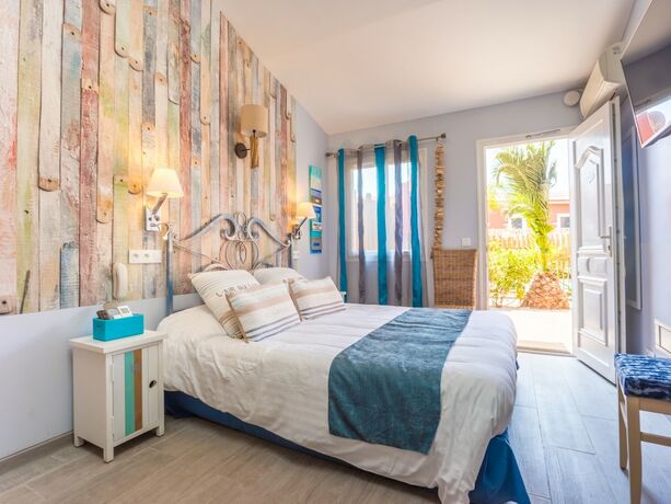 Imagen de la habitación del Hotel Les Flots Bleus. Foto 18