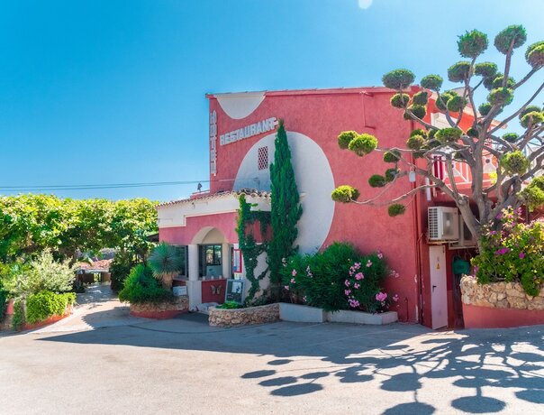 Imagen general del Hotel Les Flots Bleus. Foto 9