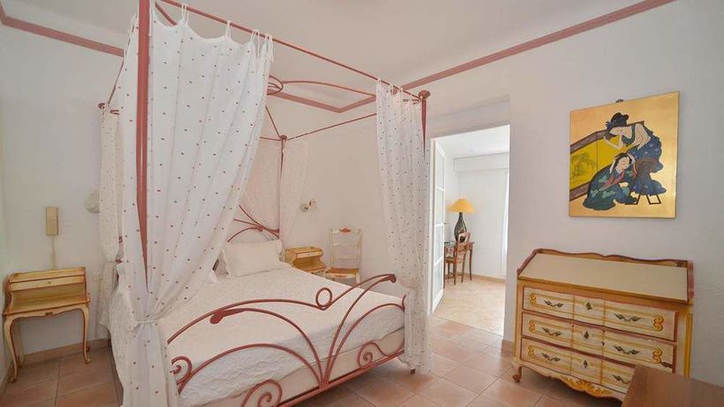 Imagen de la habitación del Hotel Les Flots Bleus, LE LAVANDOU. Foto 4