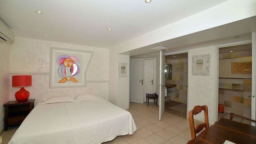 Imagen de los exteriores del Hotel Les Flots Bleus, LE LAVANDOU. Foto 13