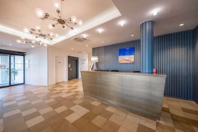 Imagen de los interiores del Hotel Les Flots - Chatelaillon Plage. Foto 16
