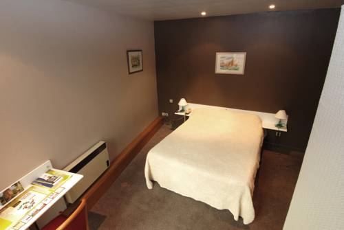 Imagen de la habitación del Hotel Les Frangins. Foto 7