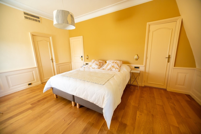 Imagen de la habitación del Hotel Les Frênes En Provence. Foto 3