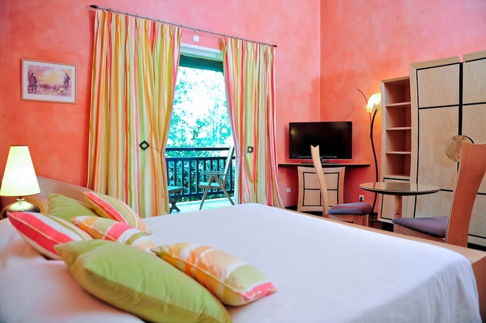 Imagen de la habitación del Hotel Les Fr&egrave;res Ibarboure. Foto 7