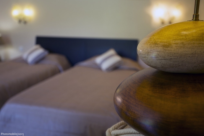 Imagen de los interiores del Hotel Les Fr&egrave;res Ibarboure. Foto 18