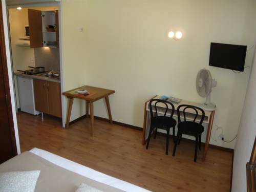 Imagen de la habitación del Hotel Les Gabarres. Foto 4