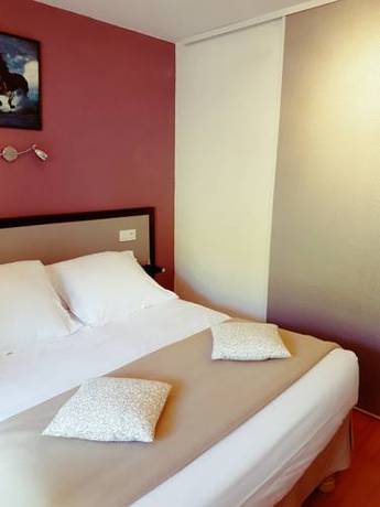 Imagen de la habitación del Hotel Les Gabarres. Foto 7