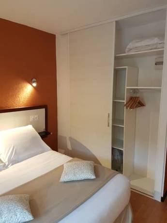 Imagen de la habitación del Hotel Les Gabarres. Foto 8