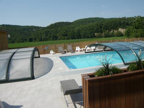 Imagen de la habitación del Hotel Les Gabarres. Foto 15