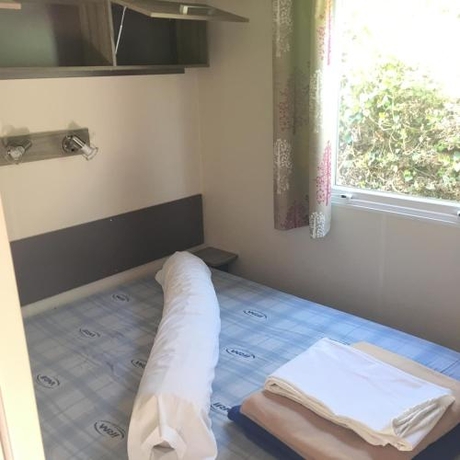 Imagen de la habitación del Hotel Les Gatinelles. Foto 8