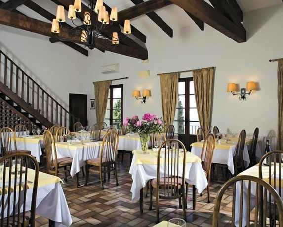 Imagen del bar/restaurante del Hotel Les G&eacute;raniums. Foto 6
