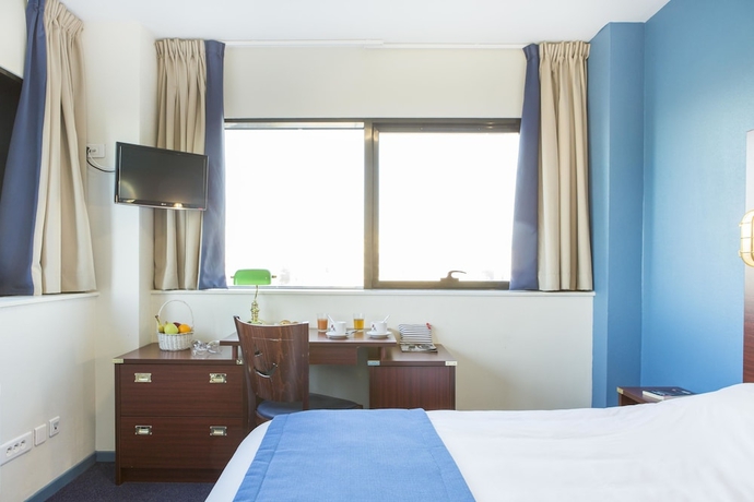 Imagen de la habitación del Hotel Les Gens De Mer Dunkerque. Foto 8