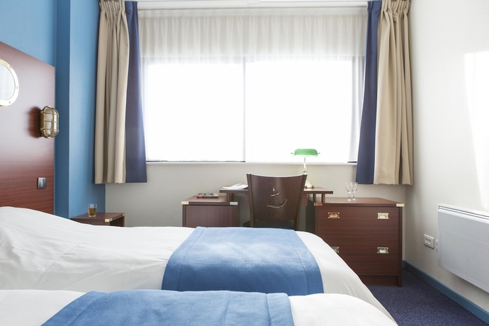 Imagen de la habitación del Hotel Les Gens De Mer Dunkerque. Foto 11