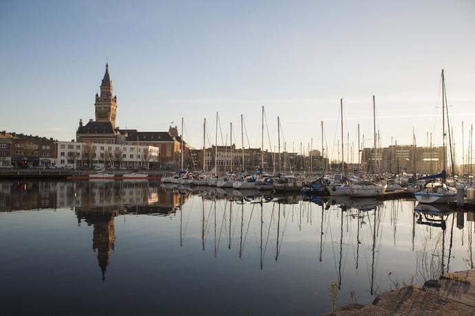 Imagen de la habitación del Hotel Les Gens De Mer Dunkerque. Foto 14