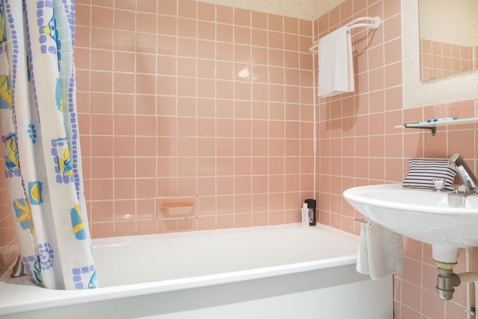 Imagen de la habitación del Hotel Les Gens De Mer Dunkerque. Foto 15