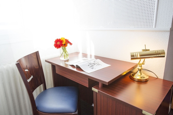 Imagen de la habitación del Hotel Les Gens De Mer Lorient. Foto 4