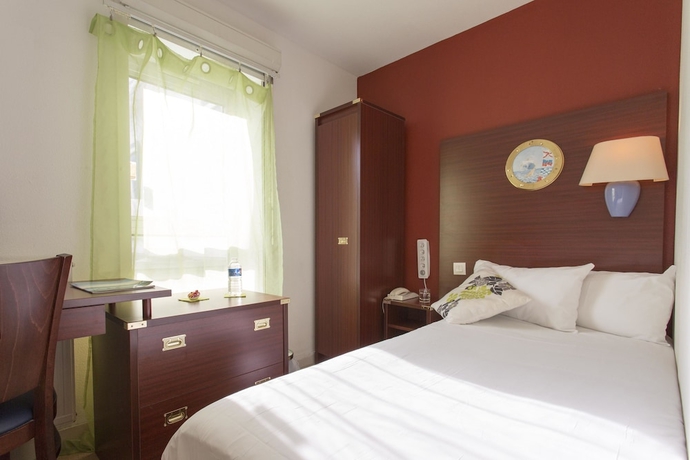 Imagen de la habitación del Hotel Les Gens De Mer Lorient. Foto 5
