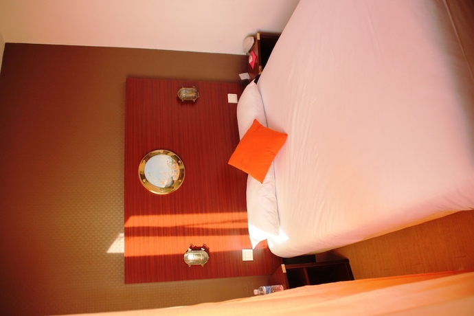 Imagen de la habitación del Hotel Les Gens De Mer Lorient. Foto 6