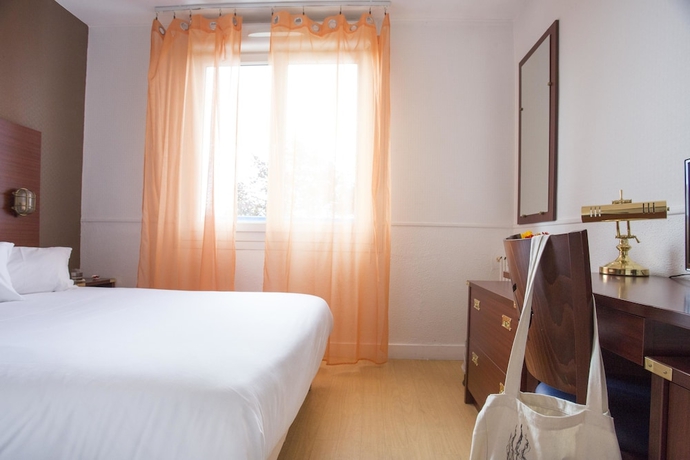 Imagen de la habitación del Hotel Les Gens De Mer Lorient. Foto 9