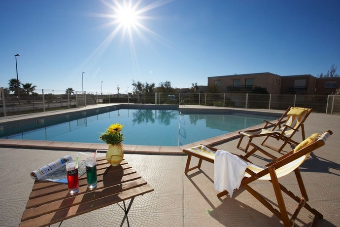 Imagen de la piscina del Hotel Les Girelles - Vacances ULVF. Foto 12