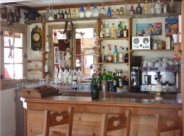 Imagen del bar/restaurante del Hotel Les Gli&egrave;res. Foto 9